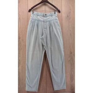 Vintage Lee High Waisted Pleated Mom Jeans | Light Wash Denim